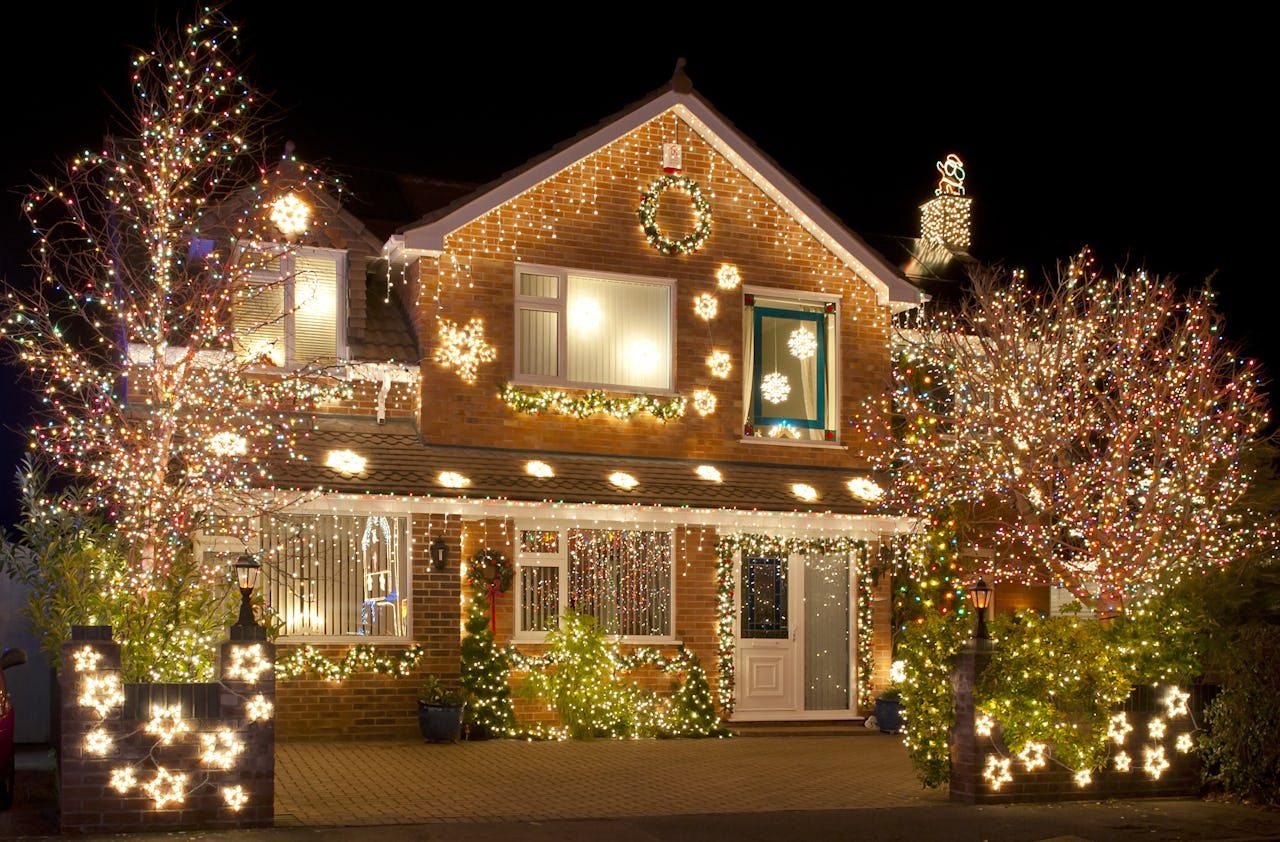 Why Christmas Lights are Everywhere (and How They Got There) Christmas HQ
