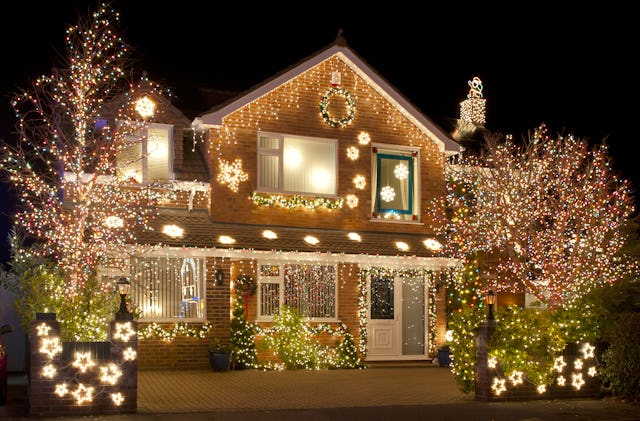 Lights christmas put star Why Christmas Lights are Everywhere (and How They Got There) – Christmas HQ