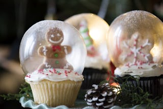 Christmas Cupcake Snow Globes
