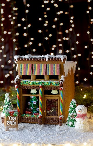 Victorian storefront gingerbread house (image via Vintage Kitty).